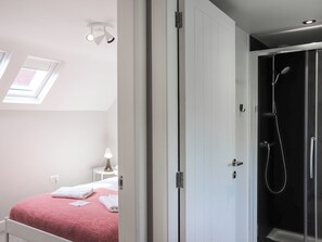 4 Schlafzimmer, kostenloses WLAN, Bettwäsche