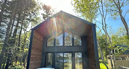 Tiny 1 (private hot tub)