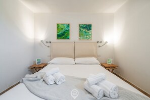 3 Schlafzimmer, Zimmersafe, Bügeleisen/Bügelbrett, Reisekinderbett
