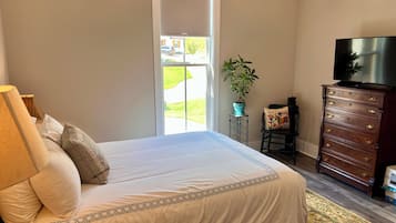 3 dormitorios, tabla de planchar con plancha, wifi gratis y ropa de cama