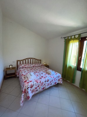 2 bedrooms, iron/ironing board, bed sheets - Lovely 2-bedroom apartment in Rena Majore (Rena Majore)