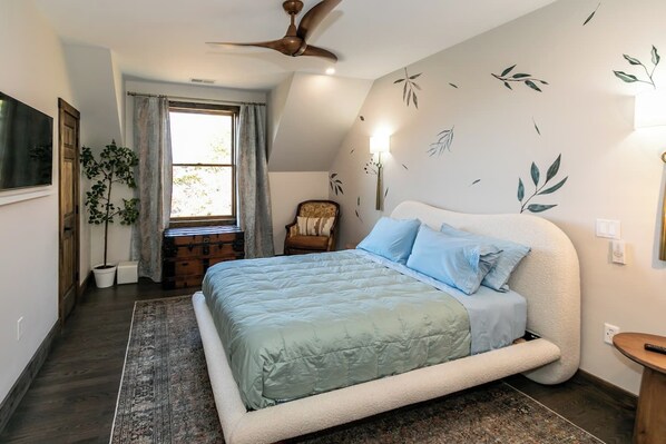 Second floor suite. - Mountain Retreat, 6000 Sq. Feet of Luxury and Fun (Campton)