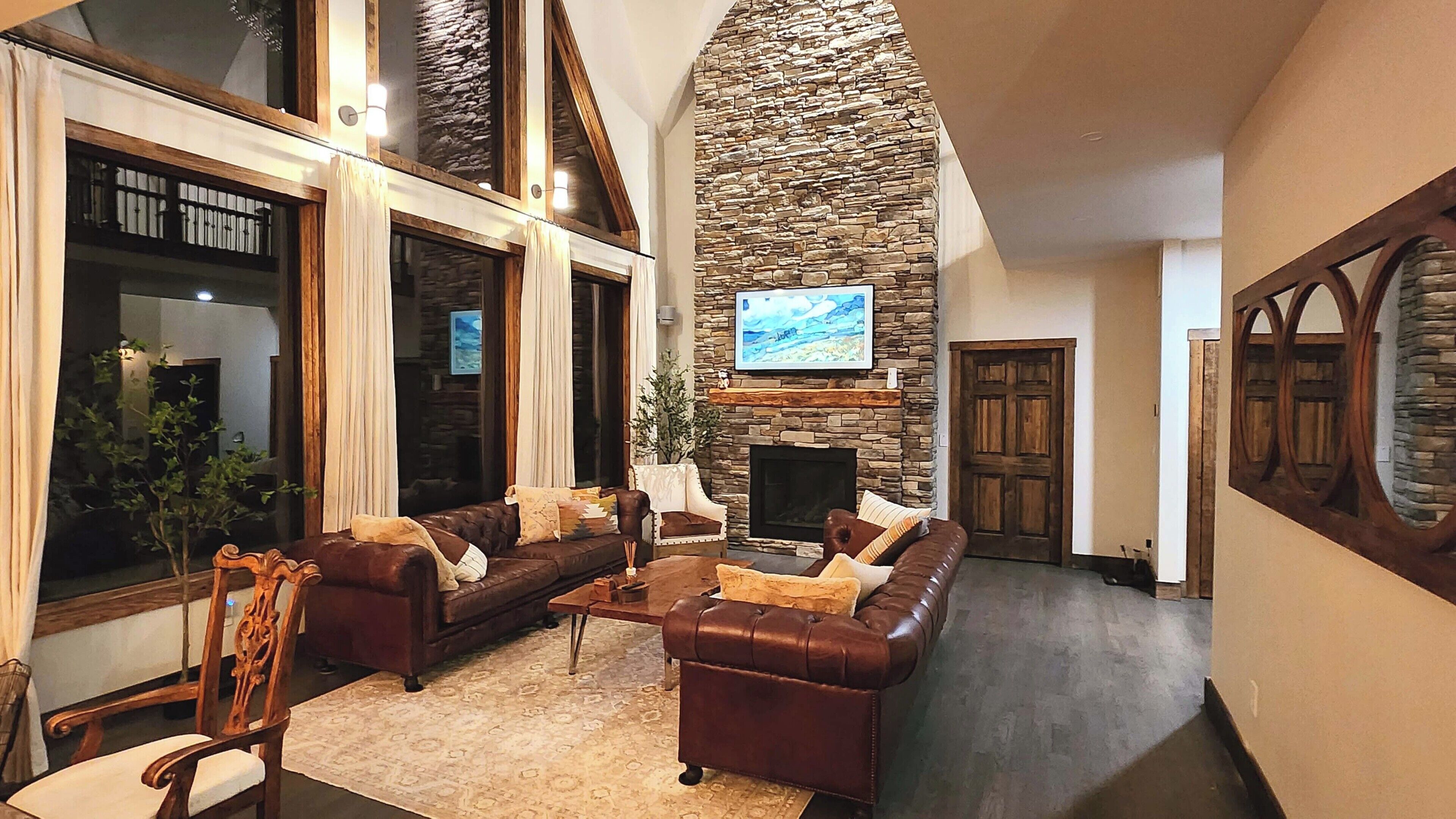 New luxury house near Waterville Valley, style, entertainment and mountain views