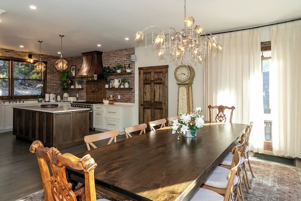 10 foot dining table seats 12-14 comfortably. 