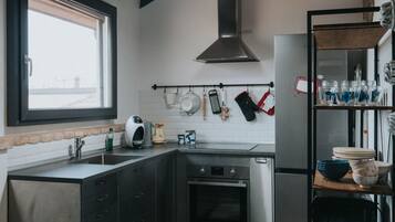 KĂŒhlschrank, Ofen, Herdplatte, GeschirrspĂŒler