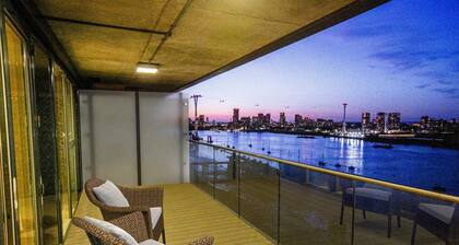 Waterfront - London Greenwich O2 Arena 2 Bed Apartment