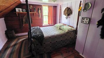 Hunter Suite, Upstairs, Shared Bath