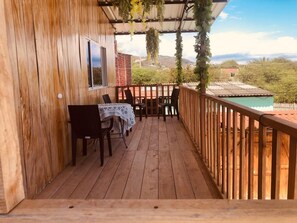 屋外ダイニングエリア