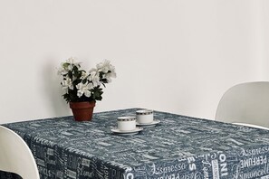 Dining - M406 - Marcelli, new studio apartment facing the sea (Marcelli)
