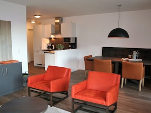 Living area - Comfortable Apartment, in a Residence 500 m. From the ski Lift (Winterberg)