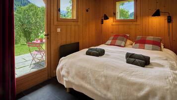 5 chambres, fer et planche à repasser, Wi-Fi, draps fournis