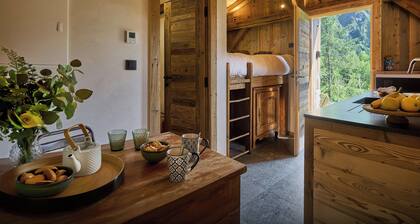 Petit Mazot La Chandelle - romantic mountain stay for 2 - OVO Network