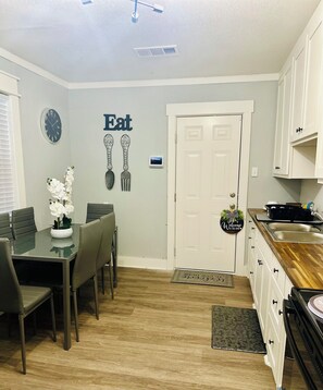 Dining - "Enjoy Comfort in Every Stay" (Shreveport)