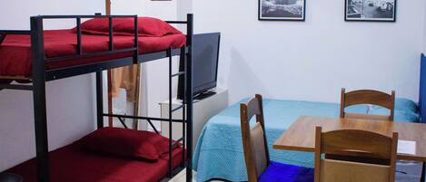 1 bedroom, desk, WiFi, bed sheets