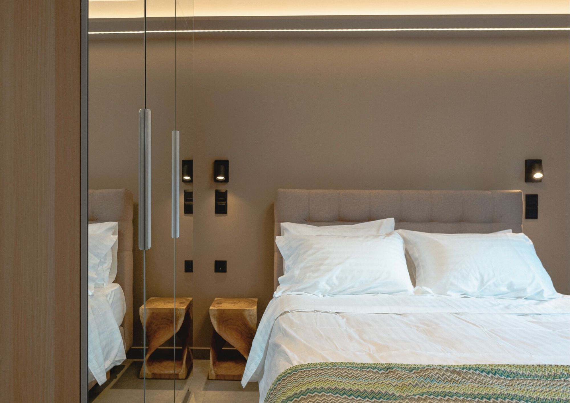 2 habitaciones, tabla de planchar con plancha, cuna de viaje y wifi 