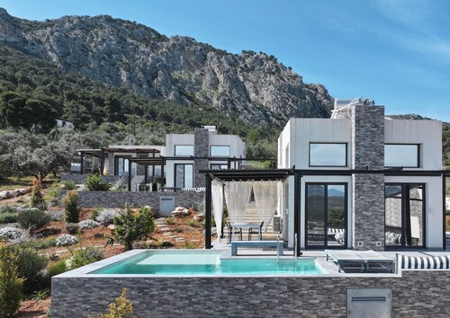 C L E O  -  Aelia Horizon Villas