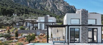 C L E O  -  Aelia Horizon Villas