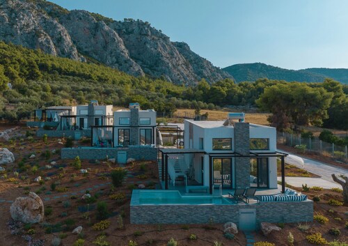 S K Y - Aelia Horizon Villas