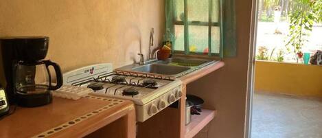 Fridge, dishwasher, cookware/dishes/utensils