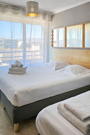 3 chambres, fer et planche à repasser, accès Internet, draps fournis