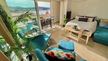 2 bedrooms, iron/ironing board, travel crib, internet