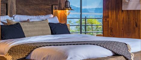 6 slaapkamers, een strijkplank/strijkijzer, reisbedje, wifi