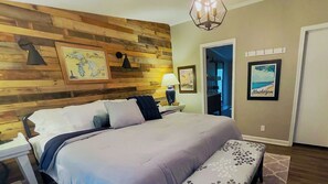 3 bedrooms, desk, iron/ironing board, free WiFi
