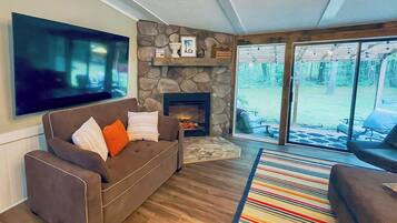 Smart TV, fireplace, table tennis, books