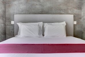 1 habitación, tabla de planchar con plancha, cuna de viaje y wifi 