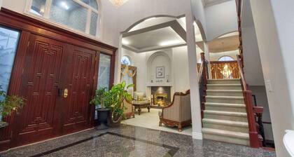 Panridge Estate 6-bedroom in beautiful Surrey with WiFi