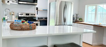 Coastal Living in Corpus Christi: 3 Bed, 2 Bath Oasis with Top Amenities!! 