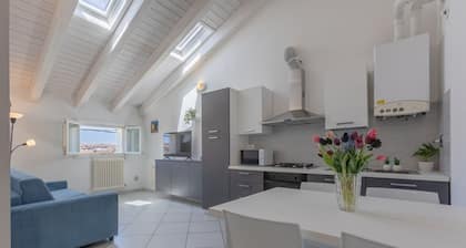 GuestHost - Comfortable apartment located on the second floor of a building NOT equipped with a lift.In 63 m2 of space it comfortably accommodates 5 people with a double sofa bed in the living room, a double bedroom and a bedroom with a single bed.Locate