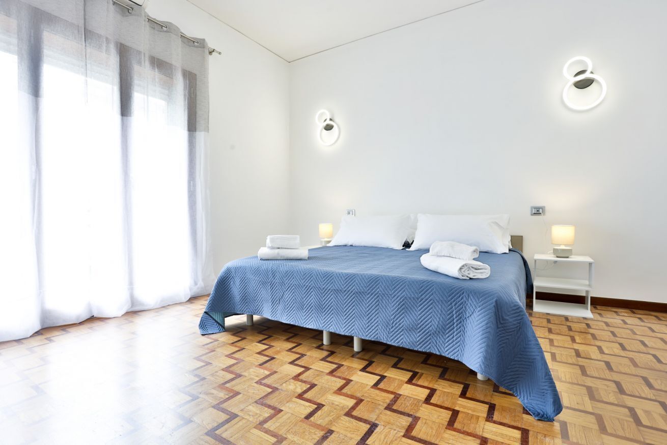 2 chambres, fer et planche à repasser, Wi-Fi, draps fournis