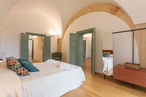 3 bedrooms, iron/ironing board, WiFi, bed sheets - Ancient Arches: Charming House in Marsala (Marsala)