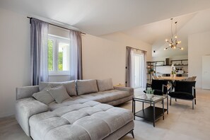 TV - Villa Rubus (Istria - Žminj) (Žminj)