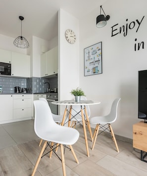 Dining - Prymasa Tysiąclecia Comfort Apartment (Warszawa)