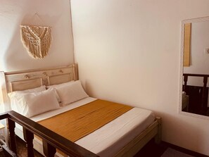 2 bedrooms, bed sheets