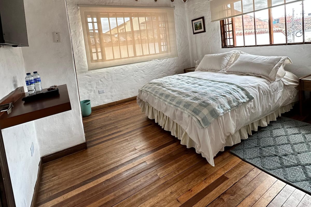 Standard-Doppelzimmer, Gartenblick | Individuell dekoriert, individuell eingerichtet, Schreibtisch