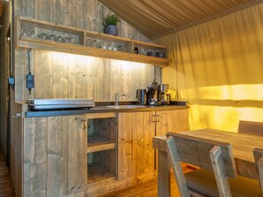 Tent | Private kitchen - Safari Tent in Holiday Park (Arcen)