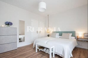5 bedrooms, iron/ironing board, travel crib, free WiFi