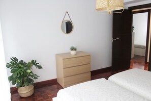 Iron/ironing board