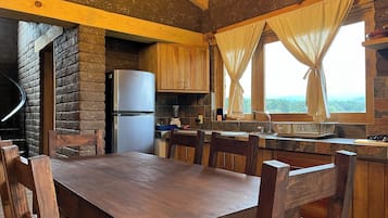 Cabane Familiale | Cuisine privée | Grand réfrigérateur, lave-vaisselle, cafetiÚre/bouilloire