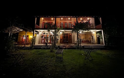 The Cinnamon Cottage