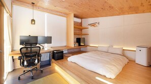 1 bedroom, desk, free WiFi, bed sheets