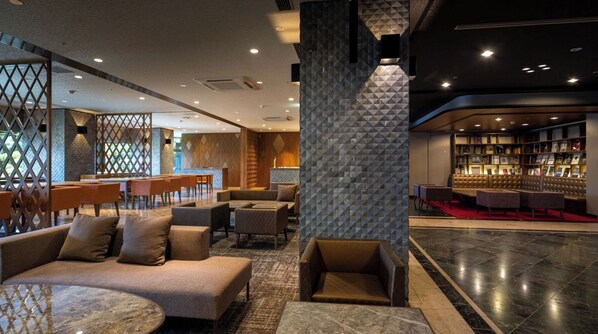 Lobby - Main building 8 tatami Japanesestyle room Room / Isahaya Nagasaki (Isahaya)