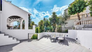 Villa (5 Bedrooms) | Eksteriør