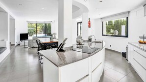 Villa (5 Bedrooms) | Innvendig