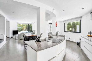 Villa (5 Bedrooms) | Interior
