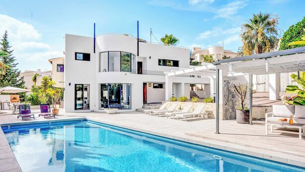 Villa (5 Bedrooms) | Fasade