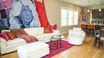 TV connectée, table de tennis de table